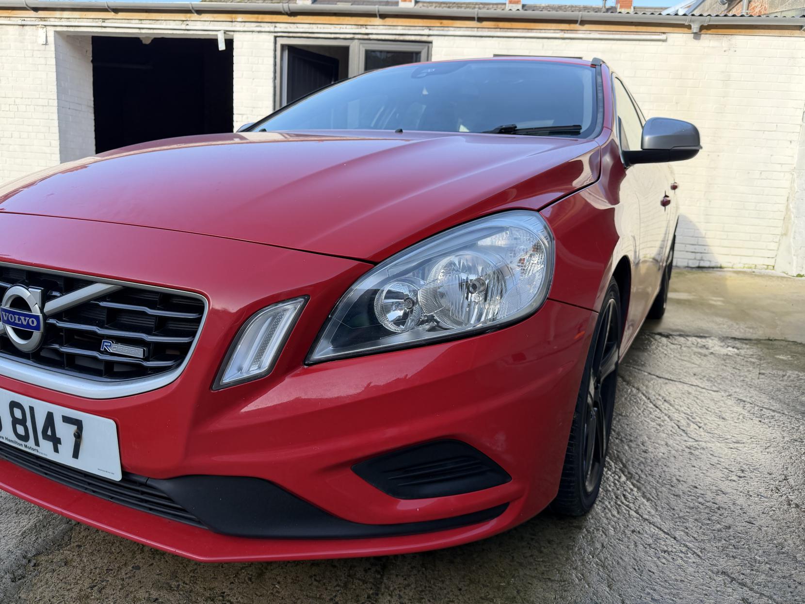 Volvo V60 1.6D DRIVe R-Design Estate 5dr Diesel Manual Euro 5 (s/s) (115 ps)