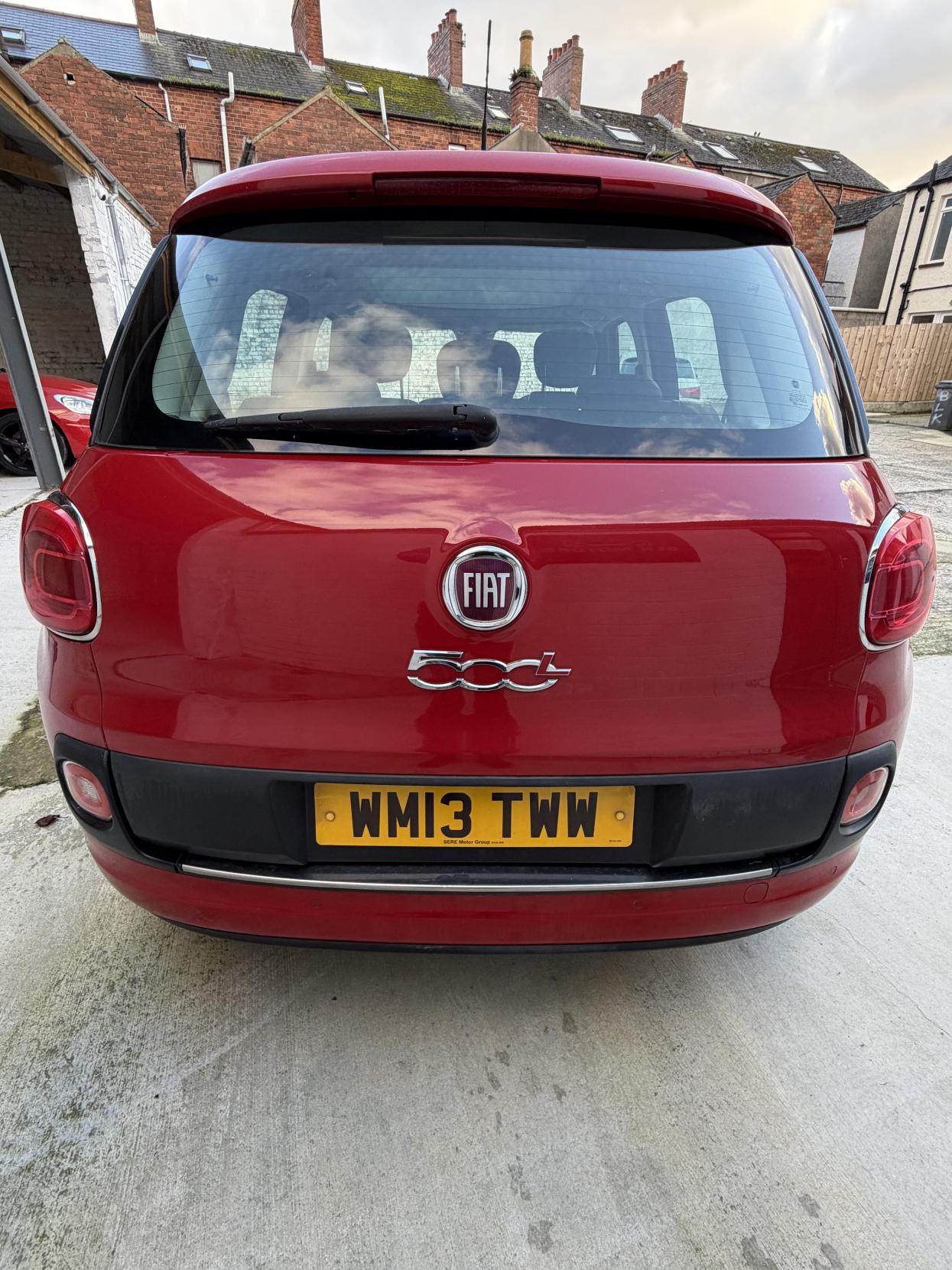 Fiat 500L 1.6 MultiJet Lounge MPV 5dr Diesel Manual Euro 5 (s/s) (105 bhp)