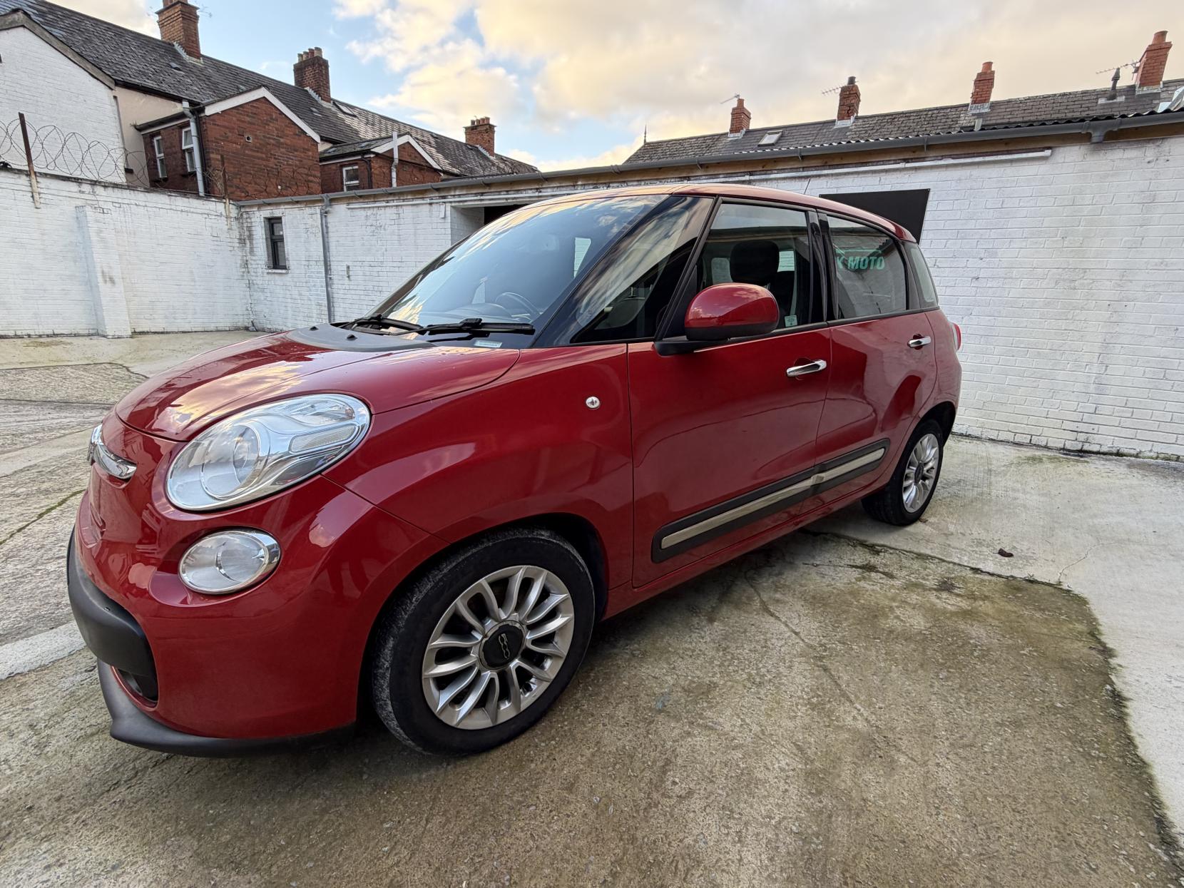 Fiat 500L 1.6 MultiJet Lounge MPV 5dr Diesel Manual Euro 5 (s/s) (105 bhp)